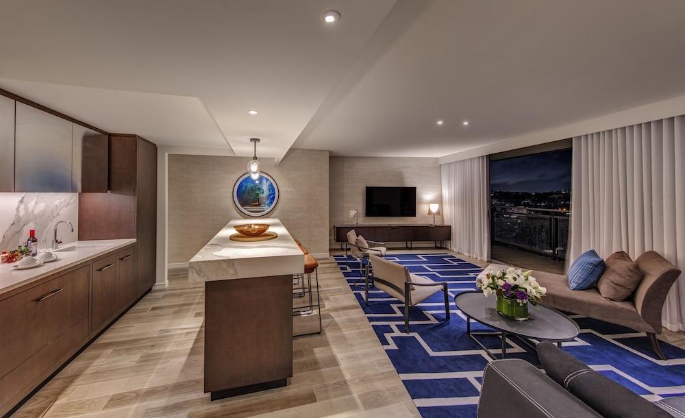 The Star Grand Hotel And Residences Сидней Экстерьер фото A suite at the InterContinental Sydney
