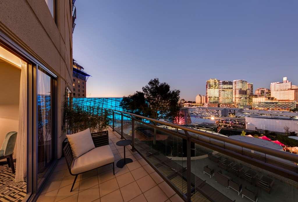 The Star Grand Hotel And Residences Сидней Номер фото Balcony of a penthouse apartment