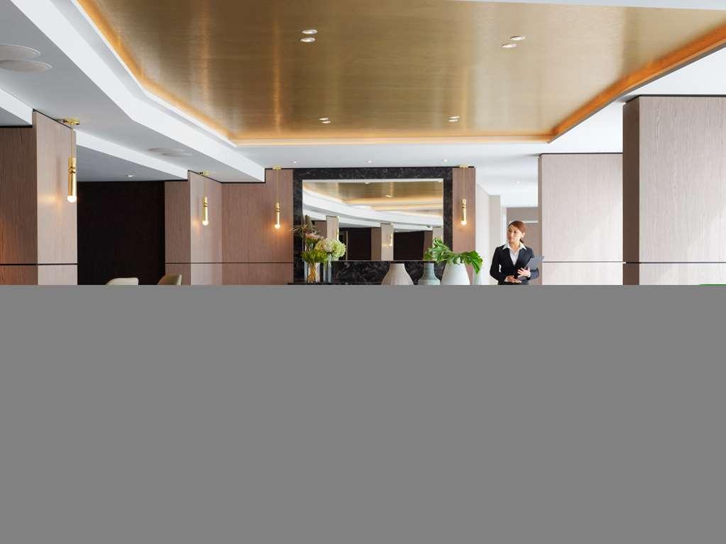 The Star Grand Hotel And Residences Сидней Ресторан фото The lobby of the hotel